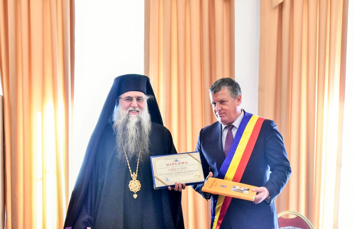 IPS Varsanufie, cetăţean de onoare al oraşului Râmnicu-Vâlcea 45557