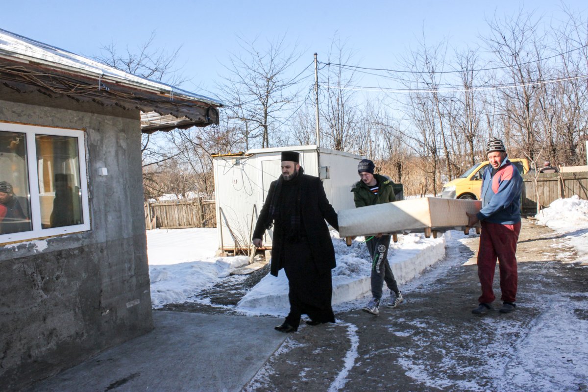 Biserica, alături de cei neajutorați 45499