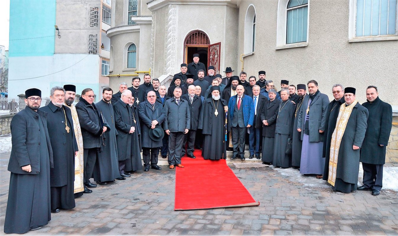 Adunarea eparhială a Arhiepiscopiei Romanului şi Bacăului 45420