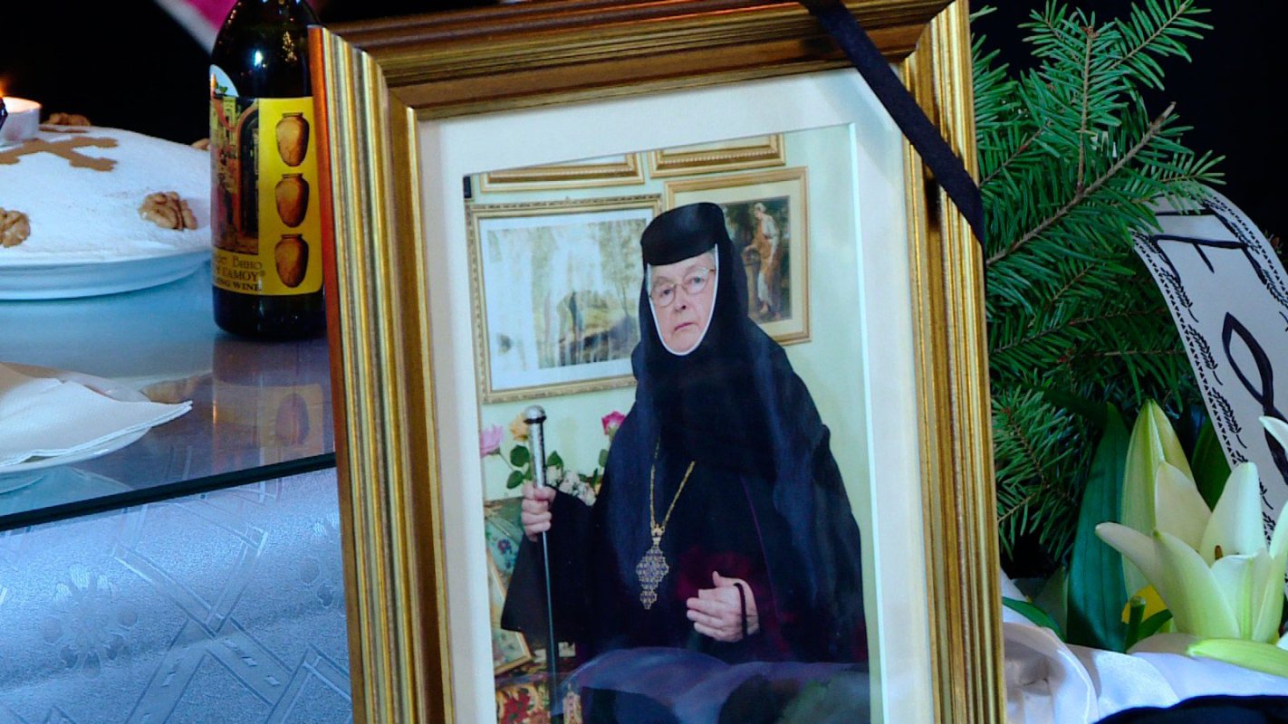 O stareță luptătoare în vremuri tulburi 45440