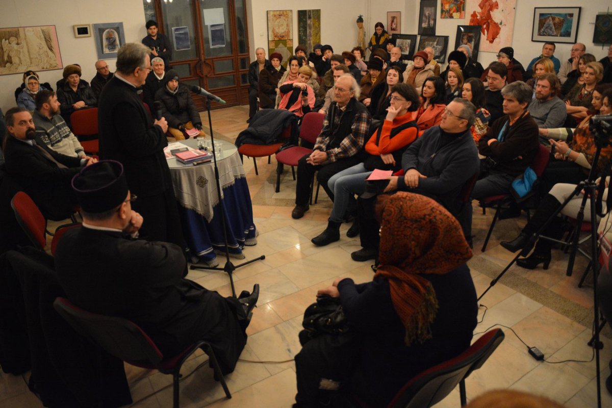 Expoziţia (în)Tineri(re), ediţia a III-a, vernisată la Iaşi 45353