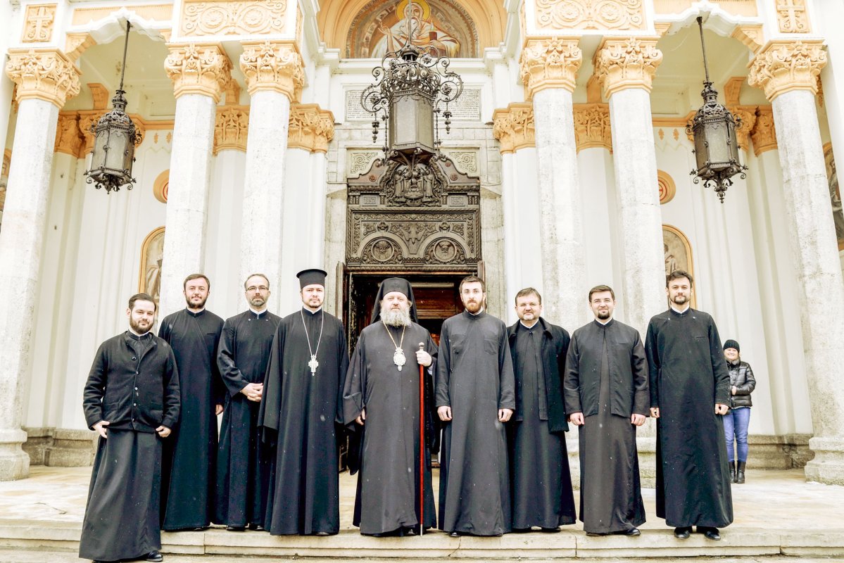 Sfinţii Trei Ierarhi, modele de mărturisire creștină 45372