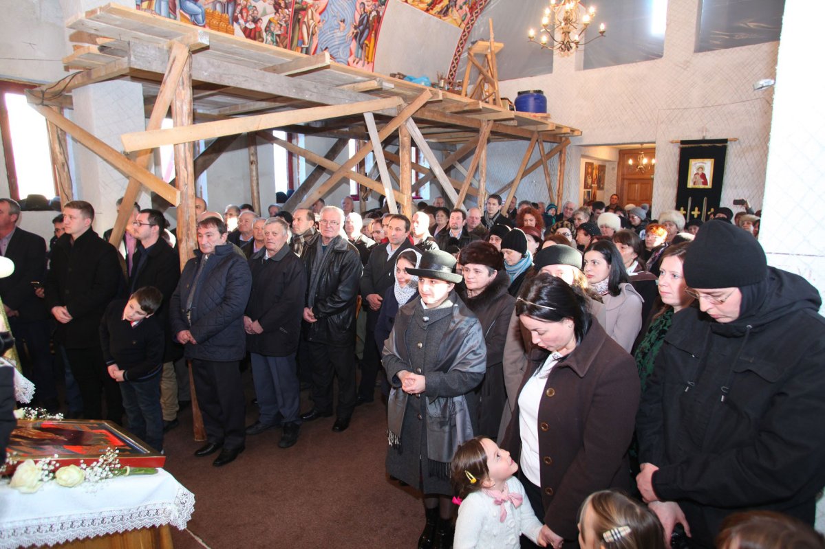 Slujiri arhiereşti în Duminica a 17-a după Rusalii 45385