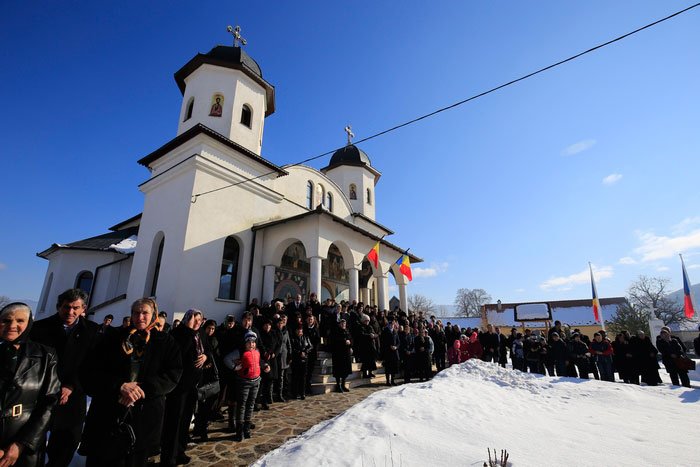 Slujiri arhiereşti în Duminica a 17-a după Rusalii 45386