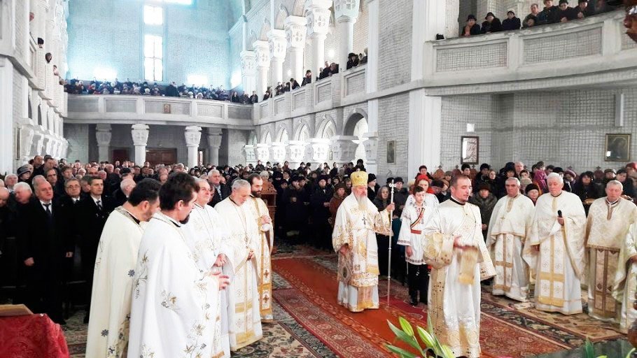 Slujiri arhiereşti în Duminica a 17-a după Rusalii 45390