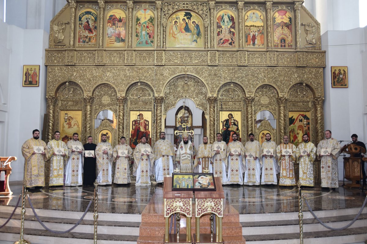 Candele aprinse ale credinței ortodoxe 45310