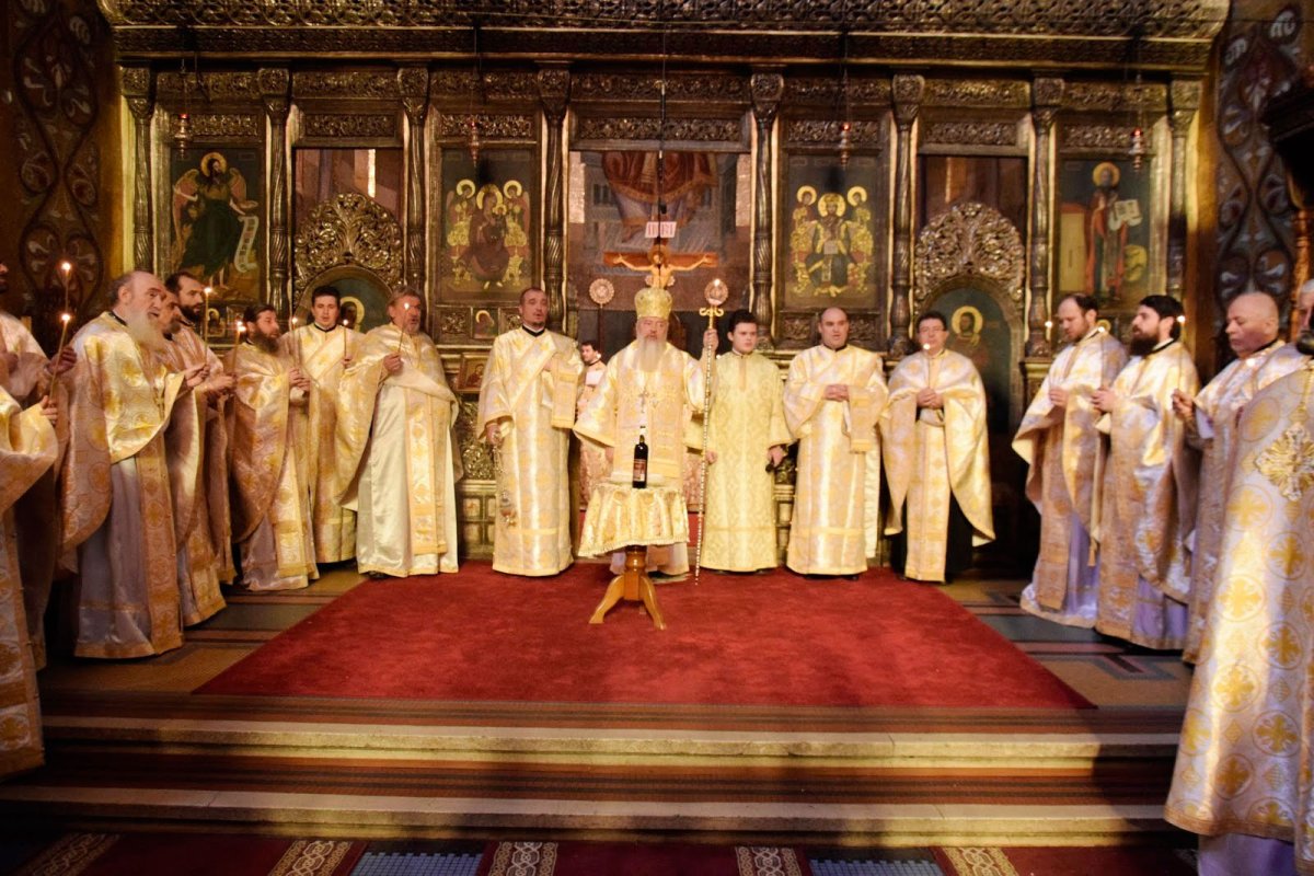 Sărbătoarea Sfinţilor Trei Ierarhi în biserici şi şcoli teologice 45292