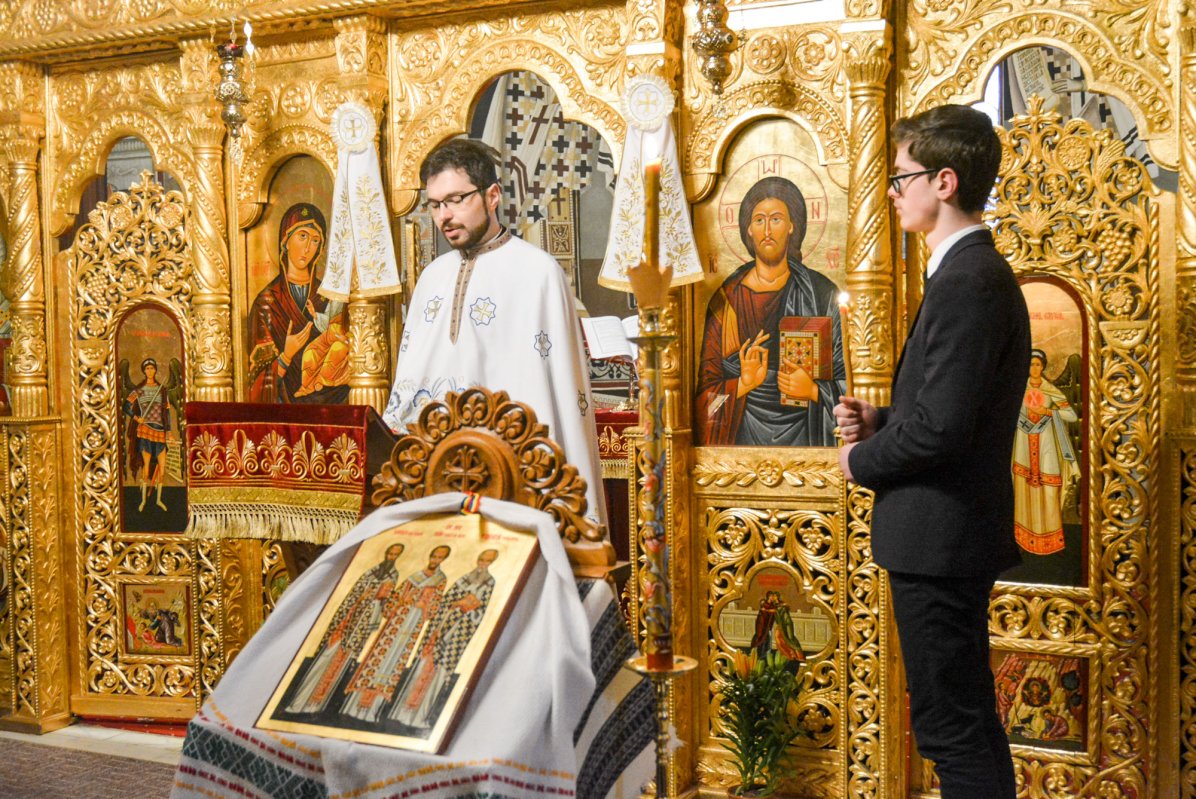 Seminariile teologice din Muntenia și-au serbat ocrotitorii 45323
