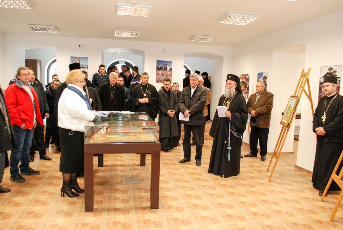 Sfinţii Trei Ierarhi, prăznuiţi în Cetatea Băniei 45300