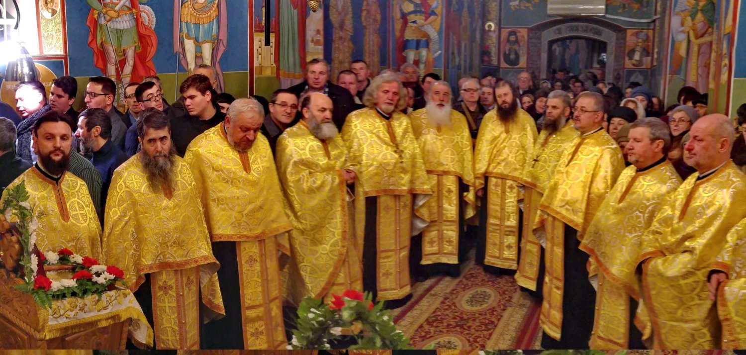 Sărbătoare la Biserica „Întâmpinarea Domnului“ din Botoşani 45138