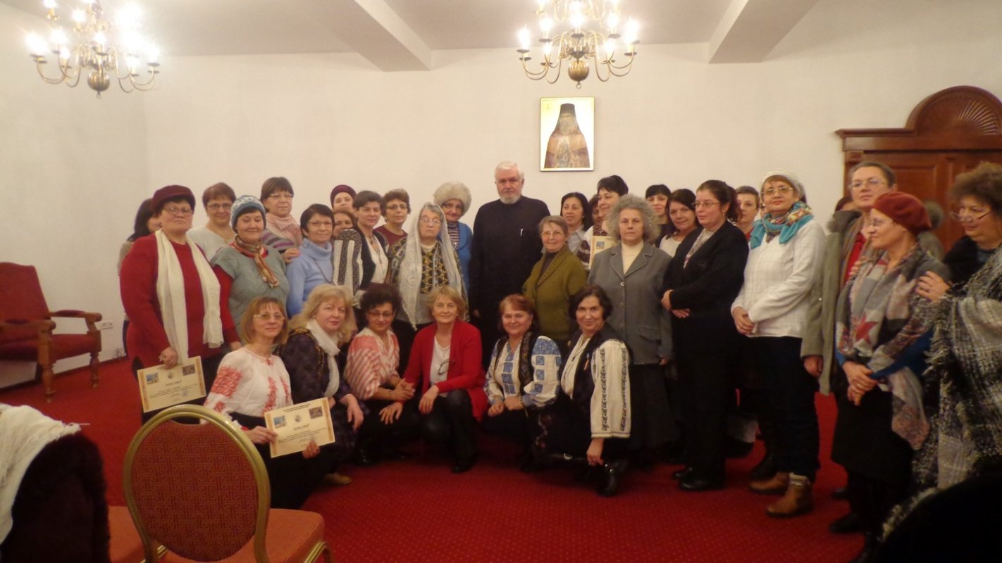 Lucrarea misionară a femeilor ortodoxe vâlcene 45097