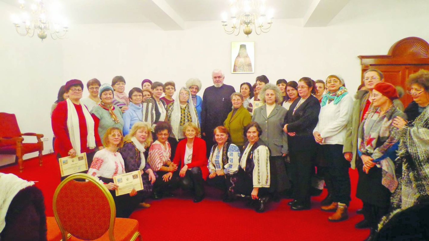 Lucrarea misionară a femeilor ortodoxe vâlcene 45098