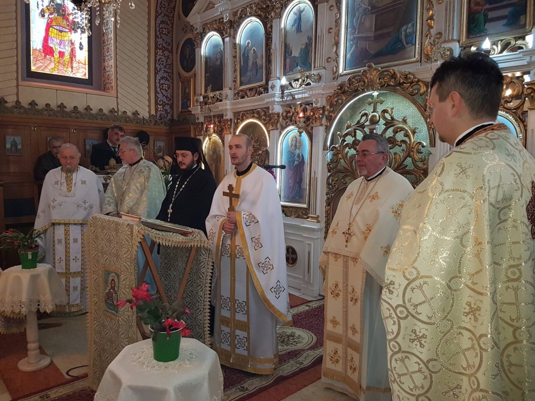 Instalarea noului preot paroh în Parohia Sacu 45052