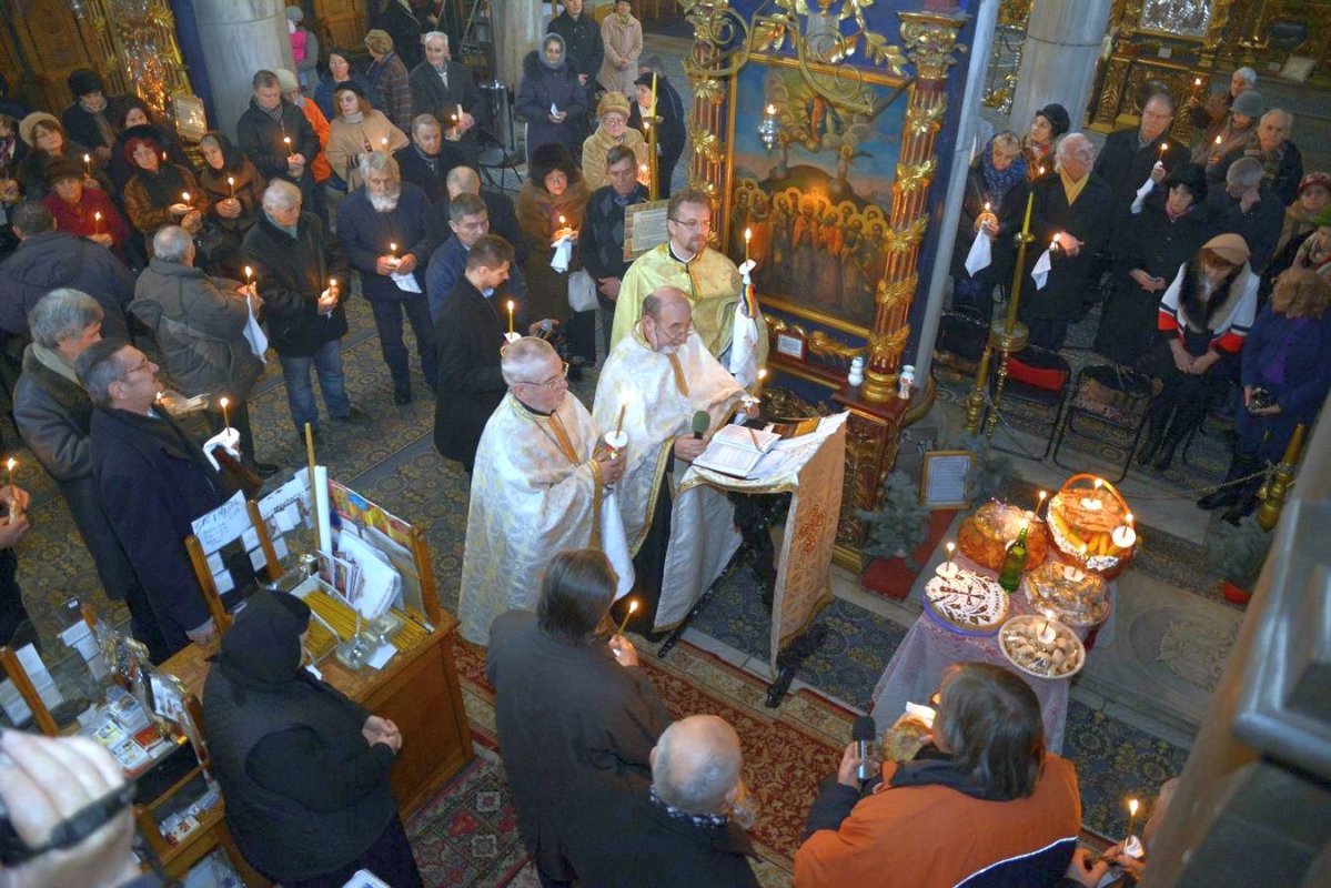 Poetul Alecu Russo, omagiat la Biserica Bărboi din Iaşi 45030