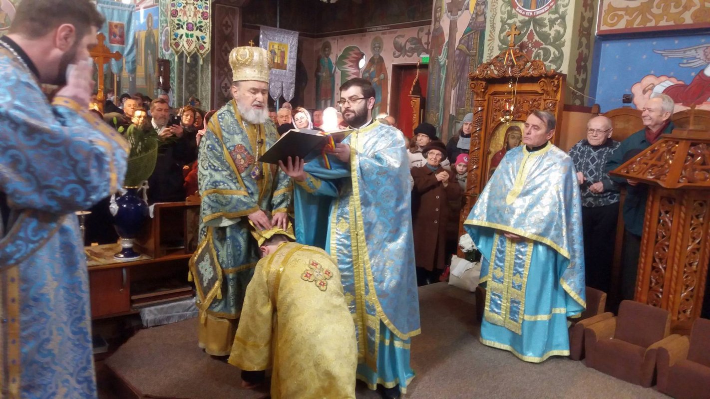 Slujbe de pomenire pentru ierarhul martir Veniamin Nistor 44993