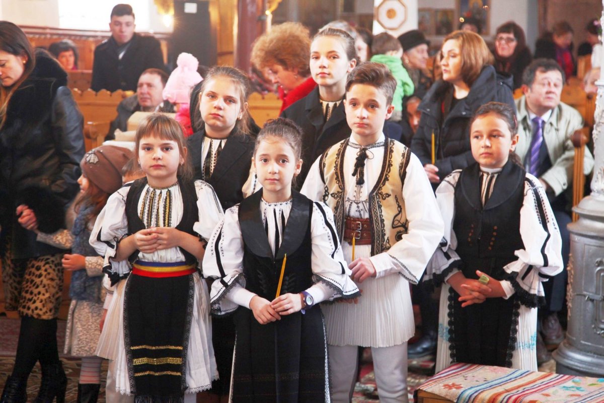 Slujiri arhiereşti în Duminica Vameşului şi a Fariseului 44973