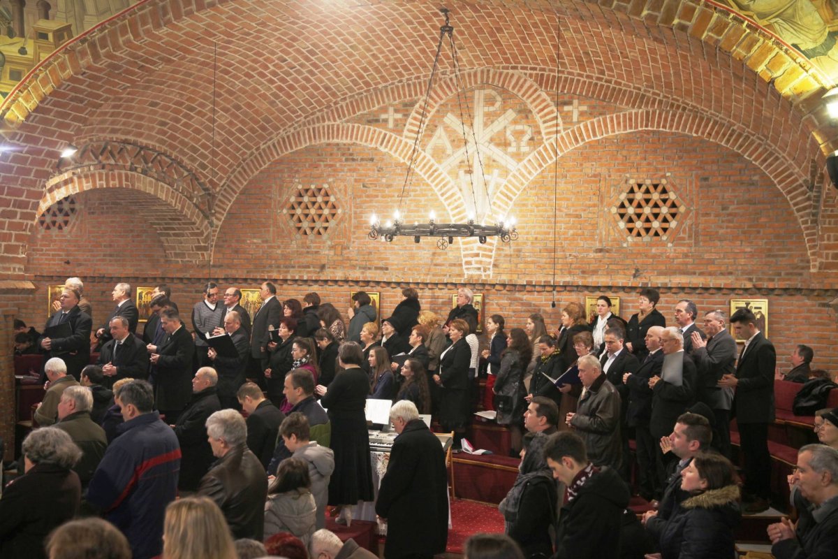 Slujiri arhiereşti în Duminica Vameşului şi a Fariseului 44974