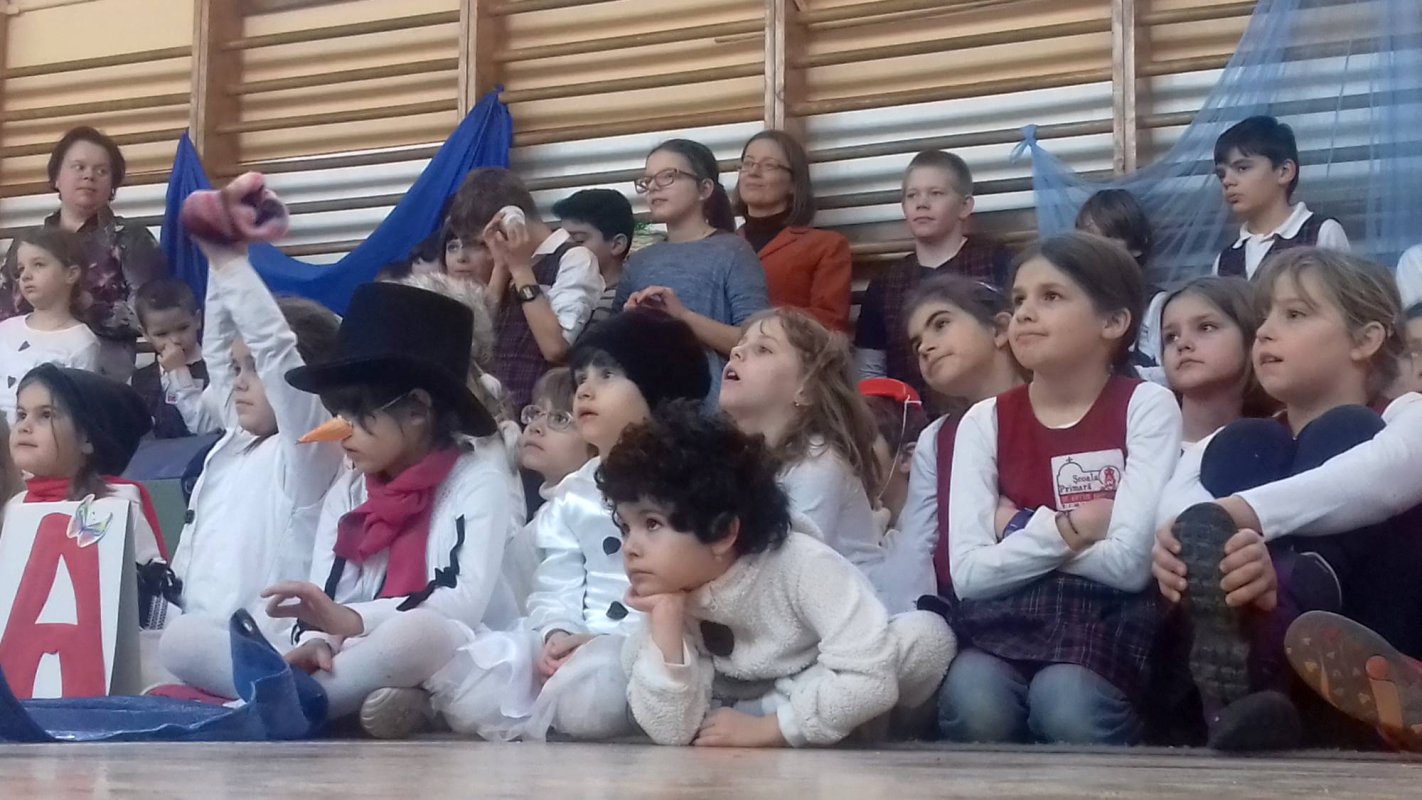 Adulții la școală, copiii în vacanță 44897