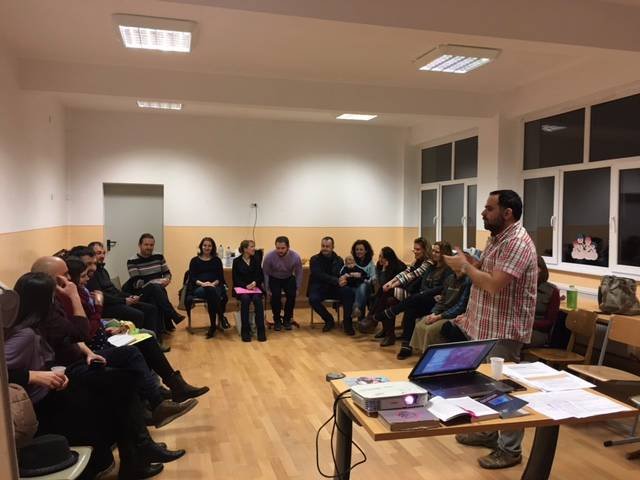 Adulții la școală, copiii în vacanță 44898