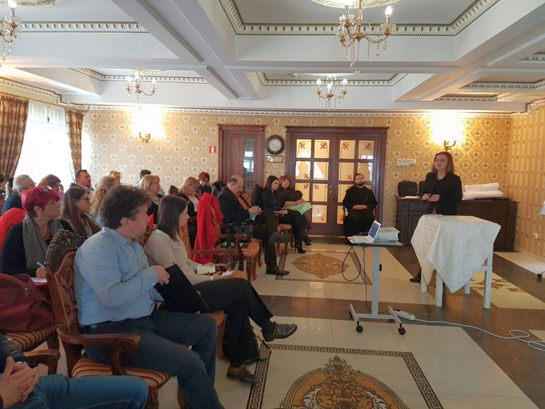 Asociaţia de la Hârja, implicată în activităţile destinate directorilor de centre rezidenţiale 44831