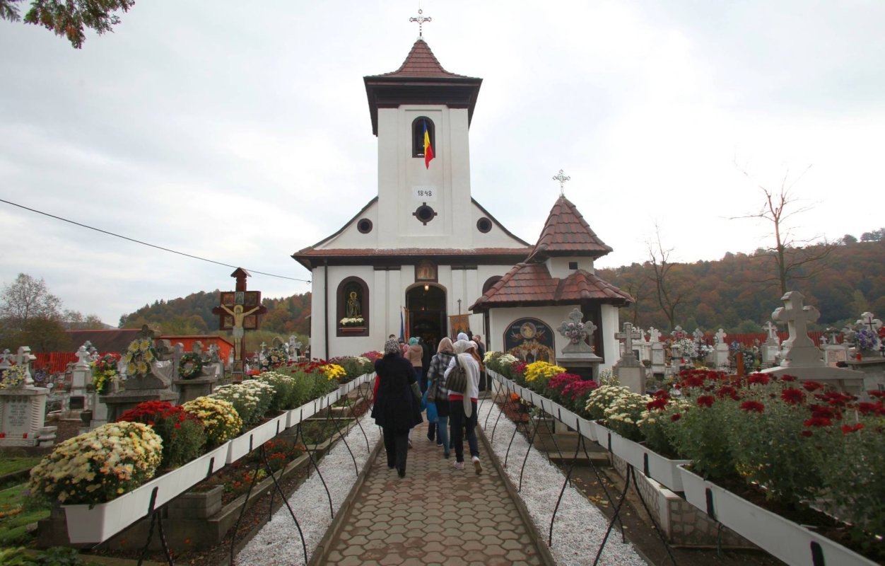 Biserica din Vama Buzăului, străjer al credinței în inima țării      44838
