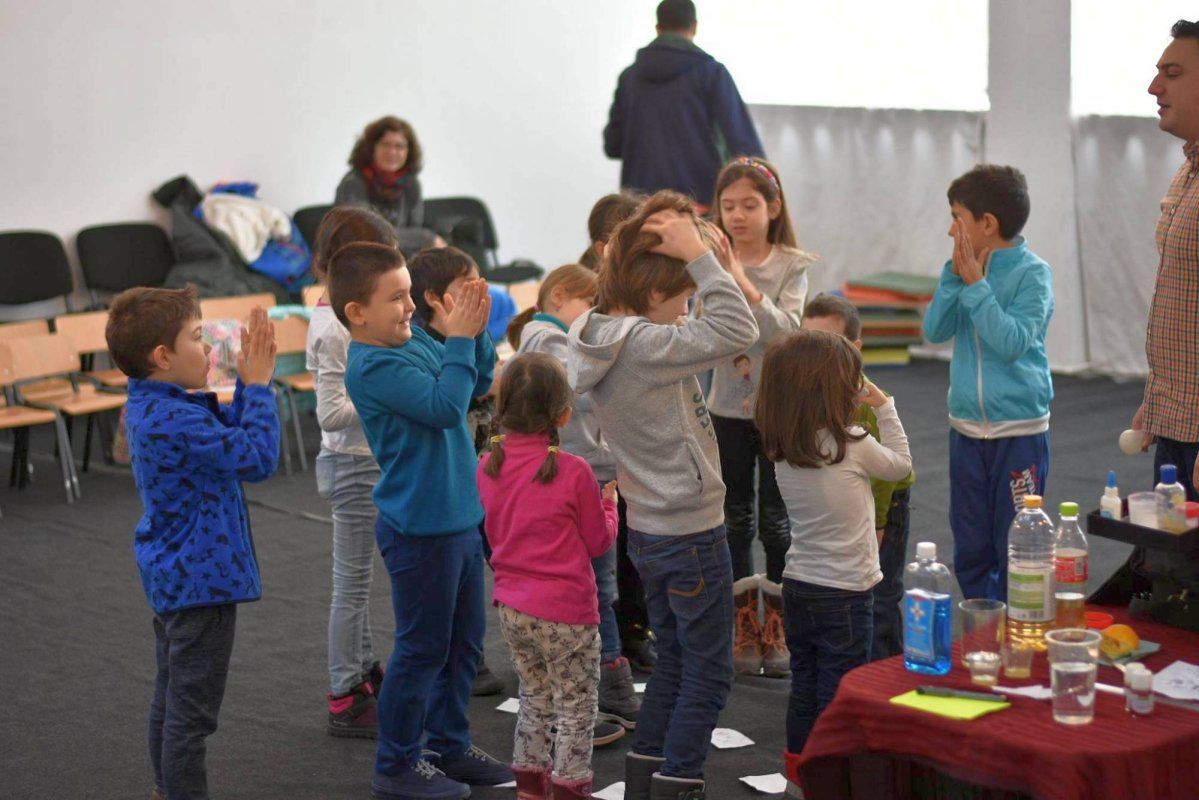 Săptămână plină de activități în Fabrica de povești a Teatrului „Colibri” 44693