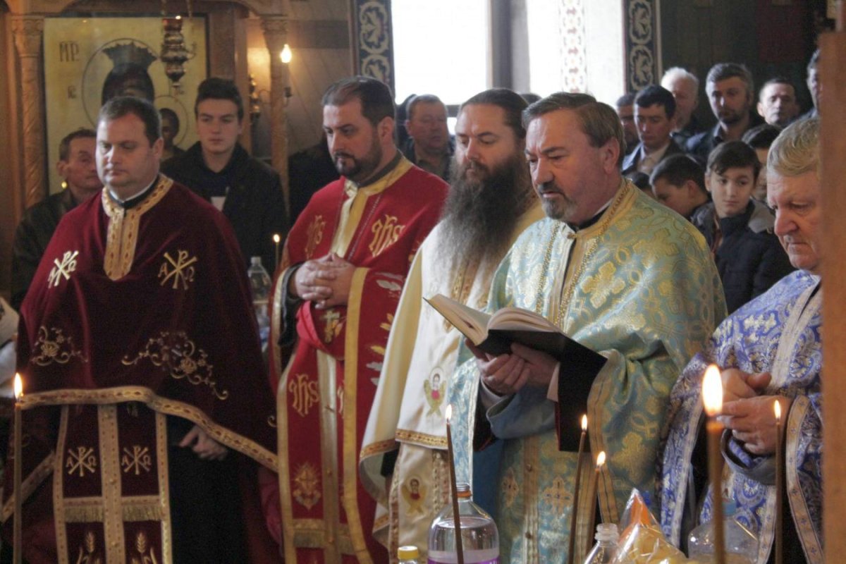 Sărbătoarea Sfântului Mucenic Haralambie în parohii clujene și bistrițene 44687