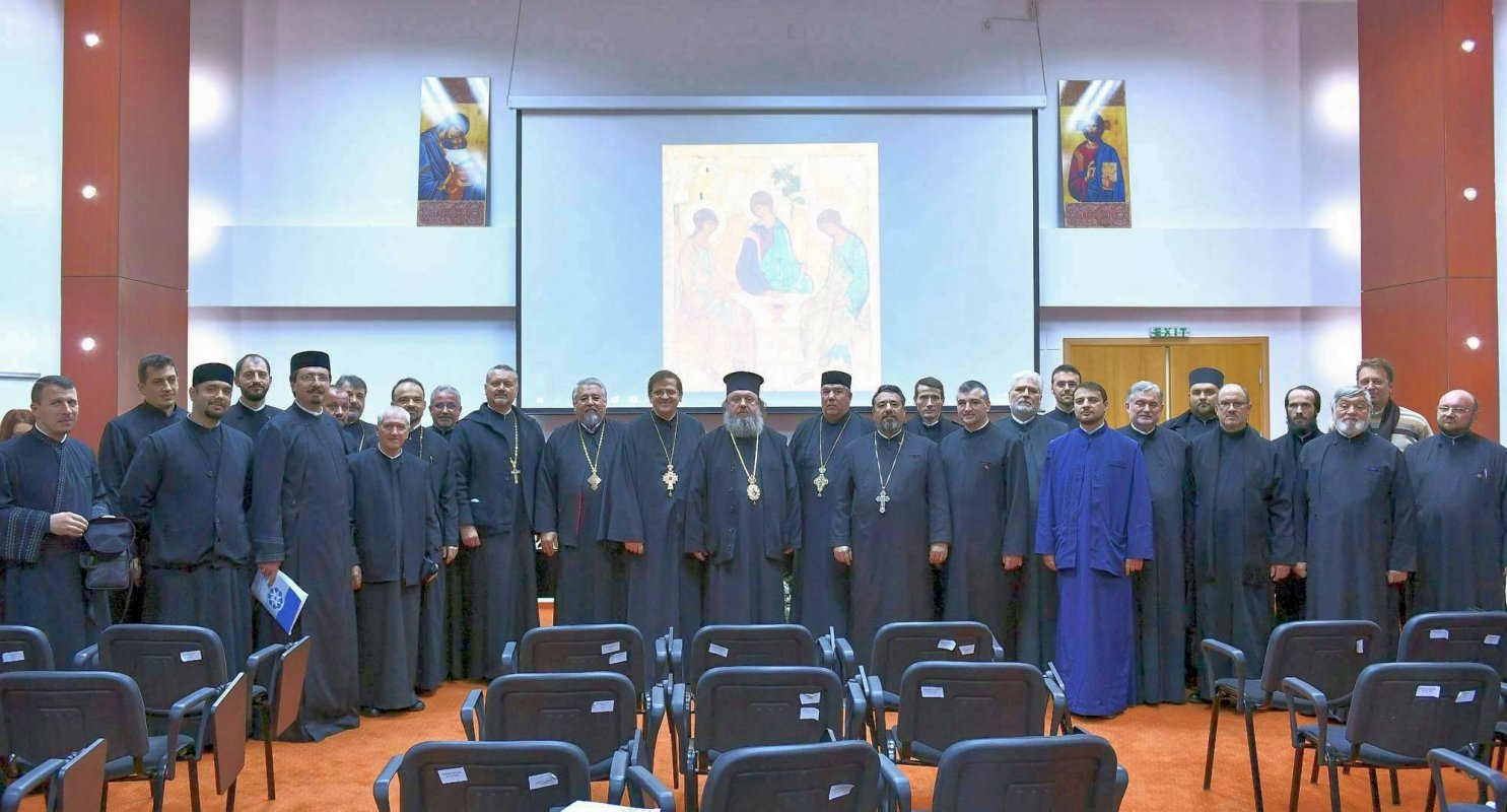 Împreună, pentru a-i ajuta pe cei care au nevoie 44647