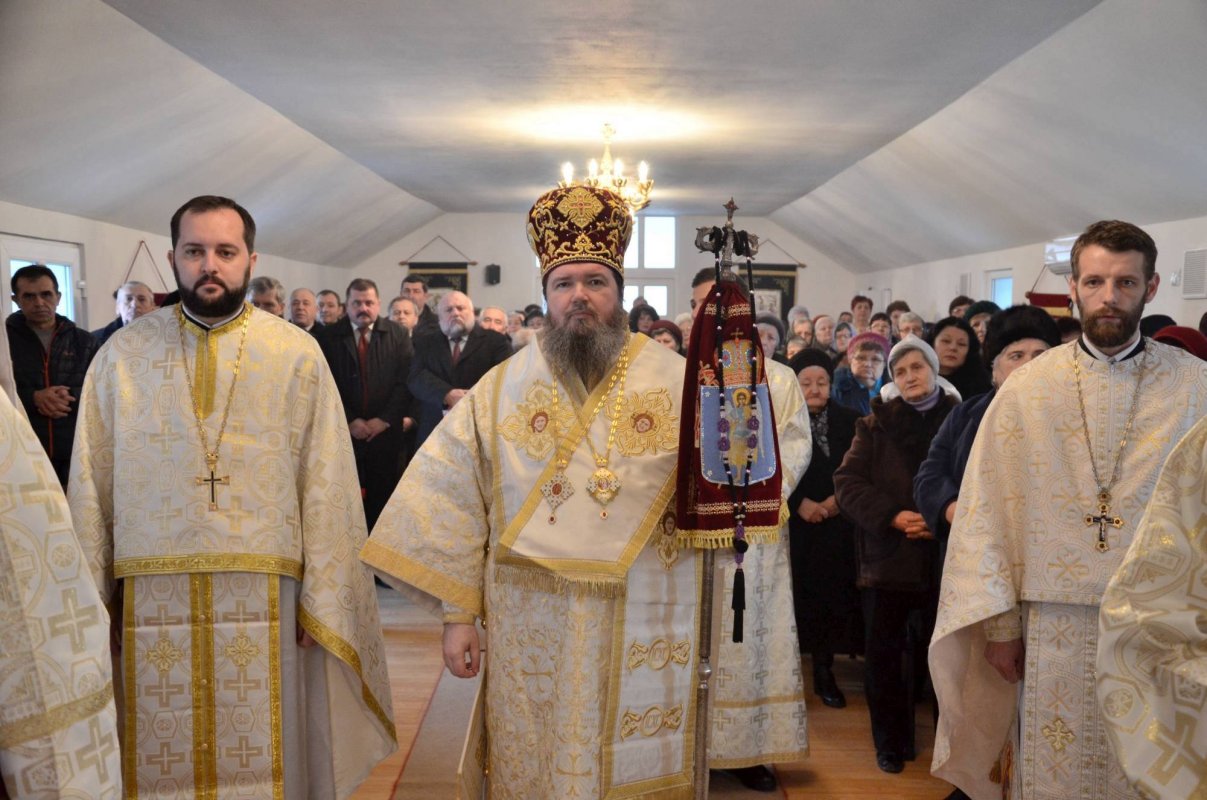 Slujiri arhierești în Duminica Întoarcerii Fiului risipitor 44629