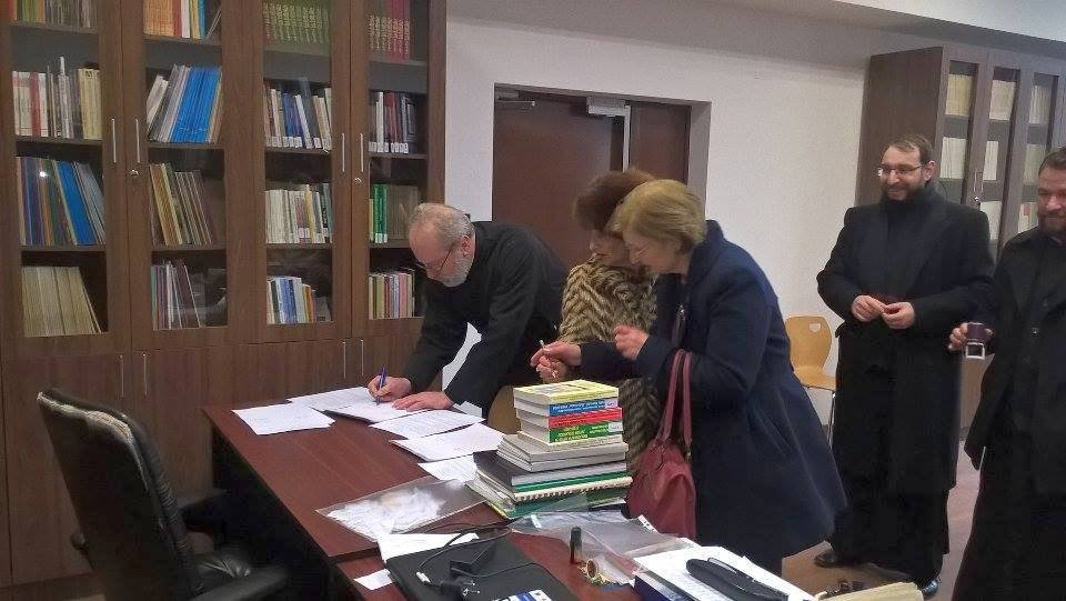 Donație de carte la Biblioteca Arhiepiscopiei Craiovei 44587