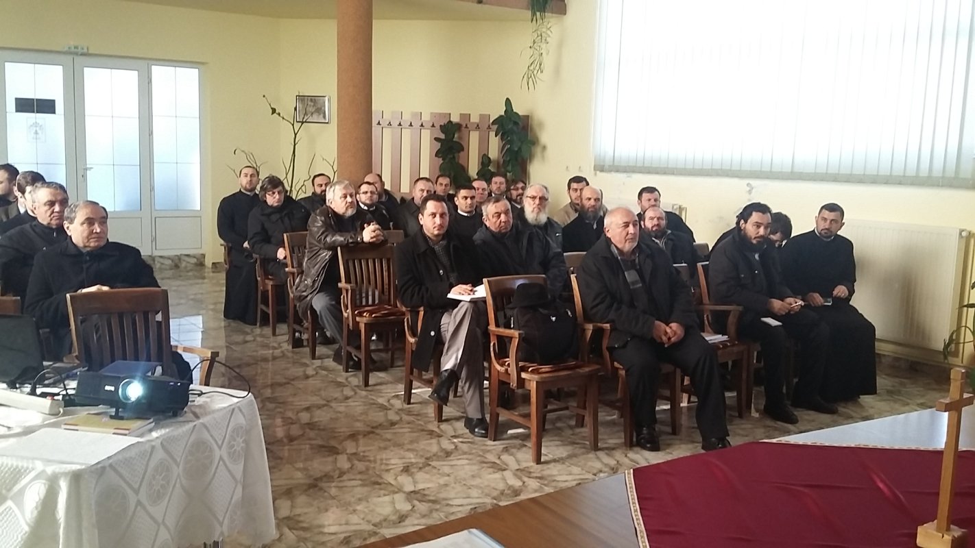 Şedinţe lunare în protopopiatele Huedin şi Dej 44580