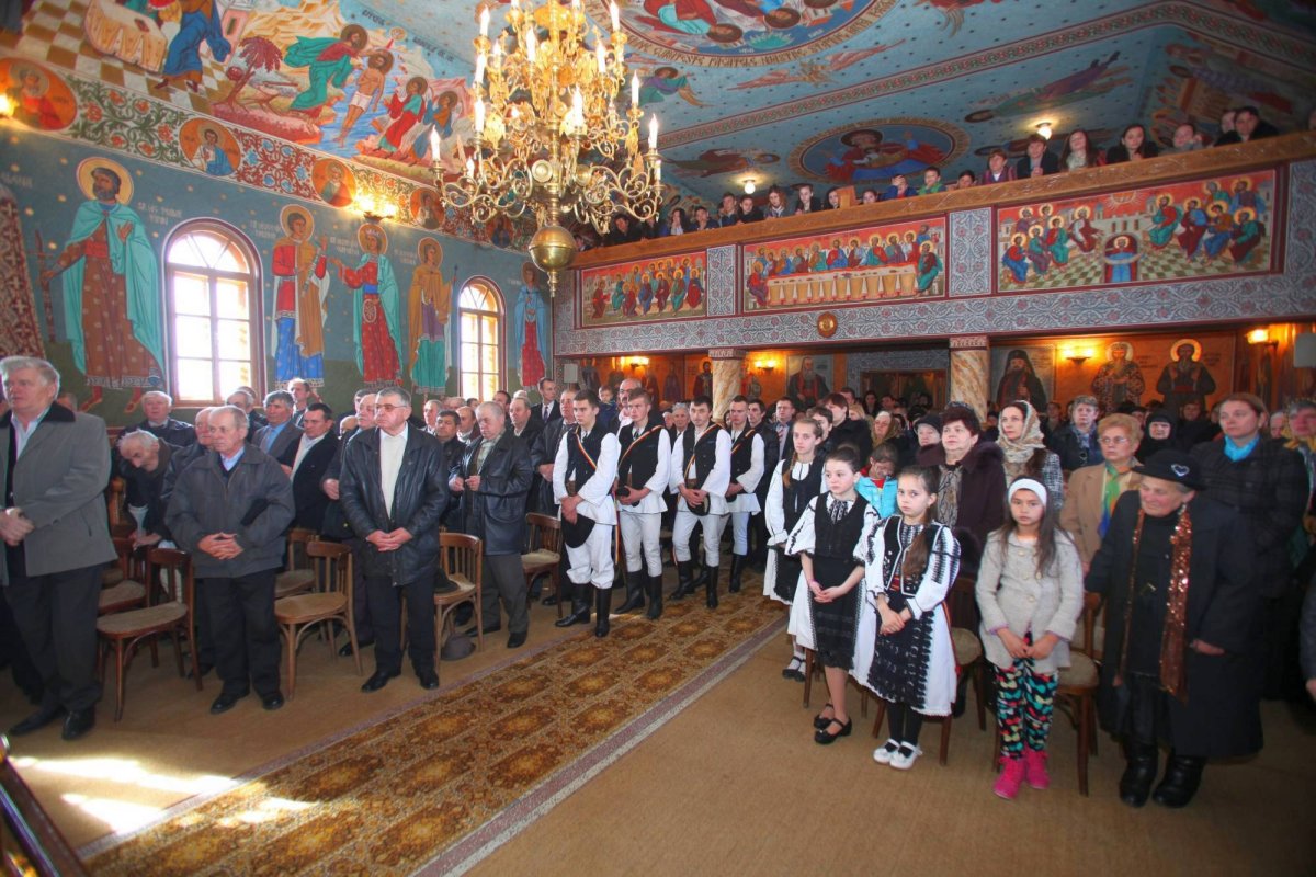 Cum s-a rezidit biserica din Vurpăr în vremea comunismului     44460