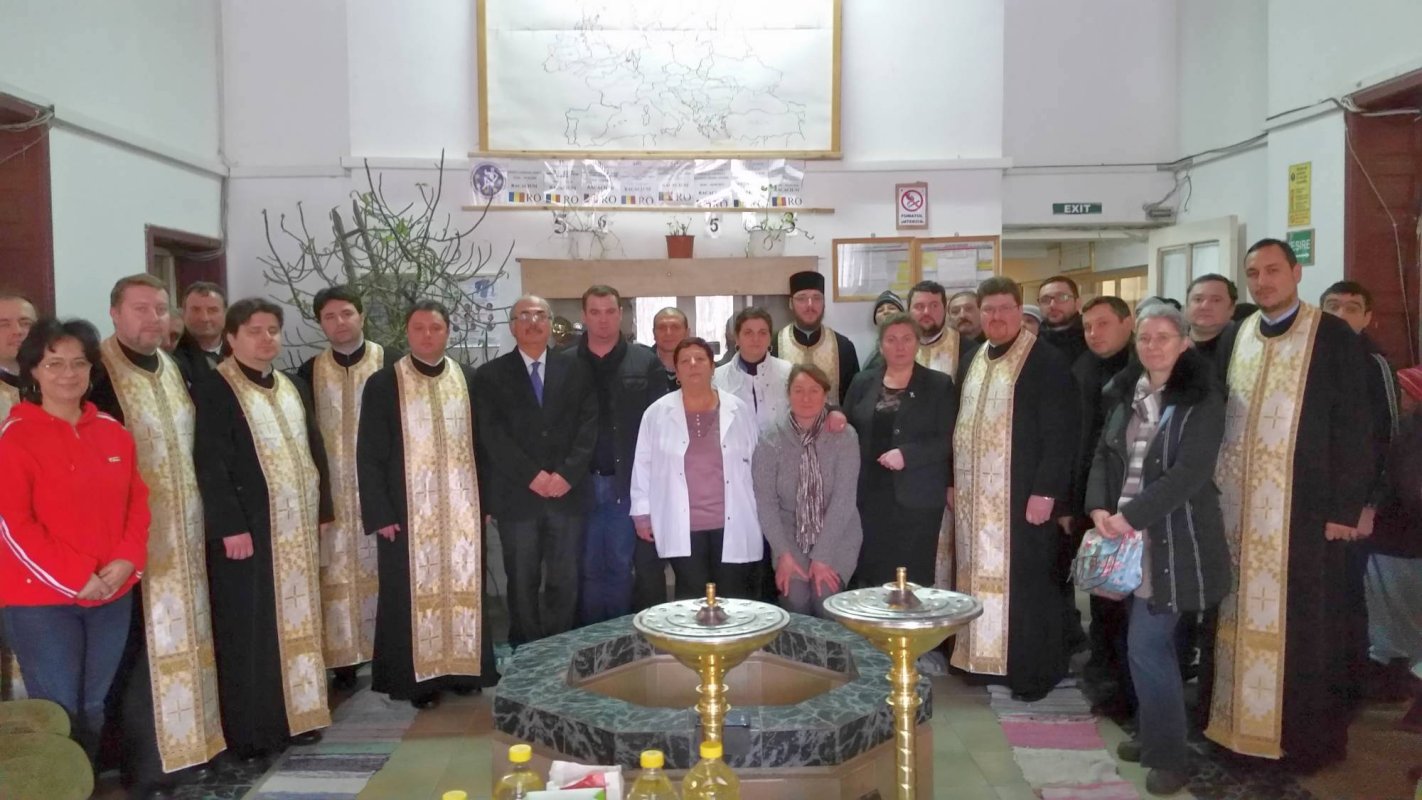 Slujbă la Centrul de recuperare Răcăciuni 44457