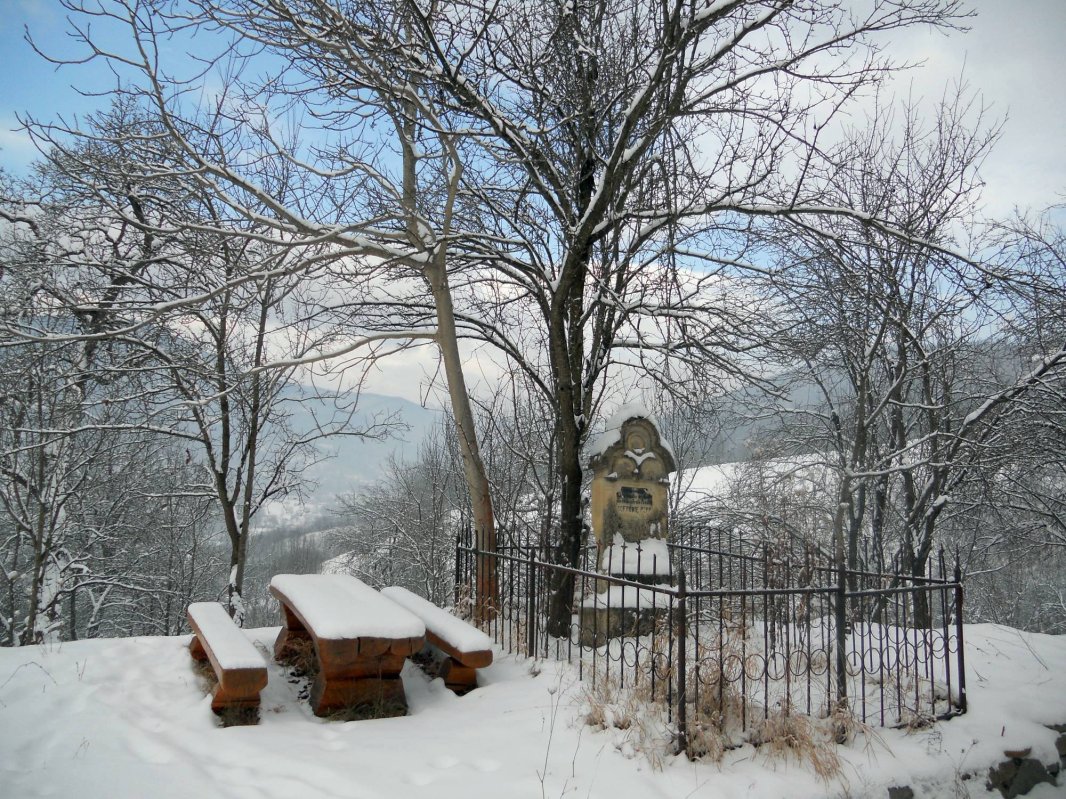 Biserica episcopală cu ghiulele de tun în coaste 44334