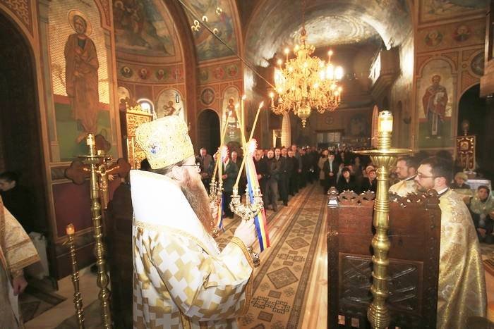 Slujiri arhiereşti la Duminica Înfricoşătoarei Judecăţi    44245