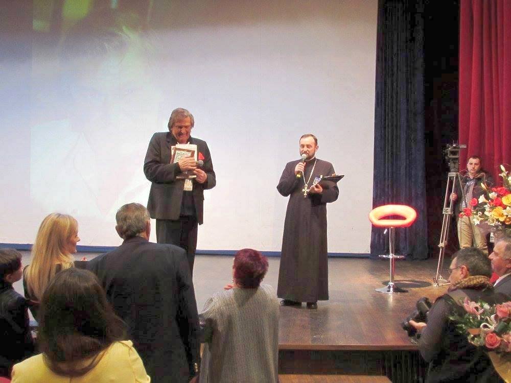 Spectacol caritabil susţinut de Florin Piersic   44250