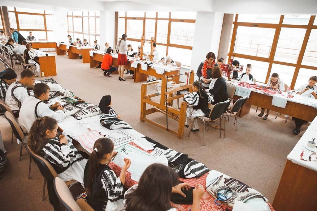 Olimpiada „Meşteşuguri artistice tradiţionale”, la Sibiu     44081