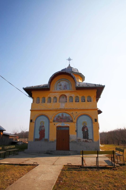Biserica „Adormirea Maicii Domnului” din Veleşti 44037