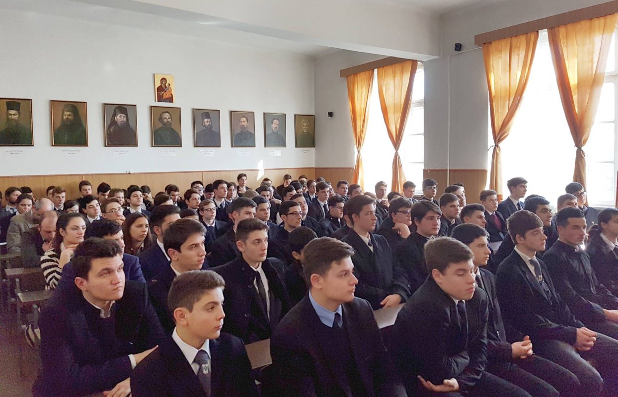 Patriarhul Justinian, comemorat de seminariști 44063