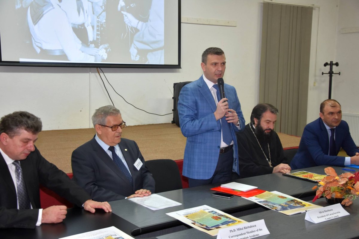 Simpozion internaţional de arheologie şi istorie 44056