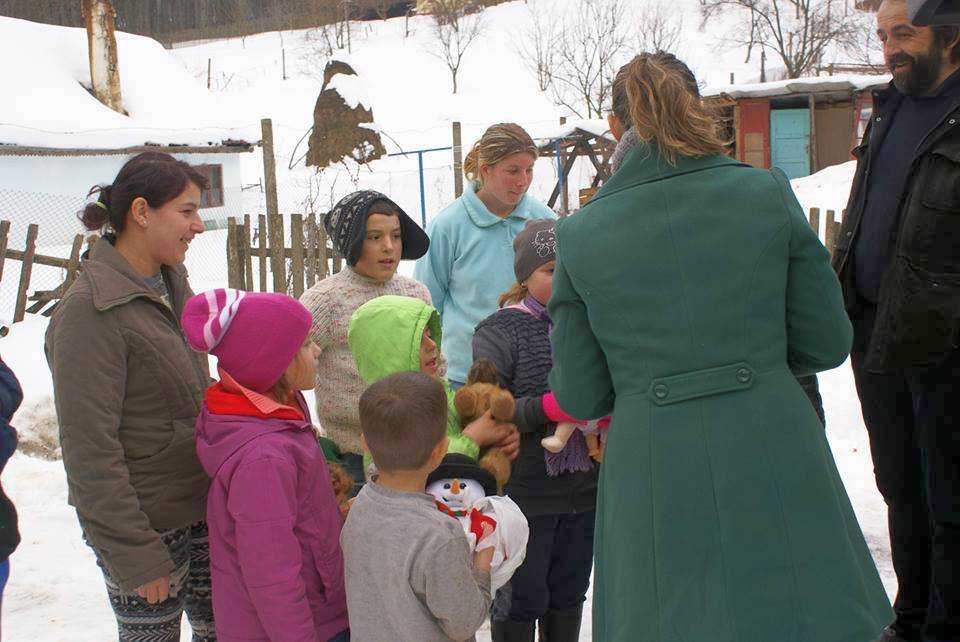 Sute de persoane ajutate de Asociaţia „Sfânta Maria” Cristian 43976