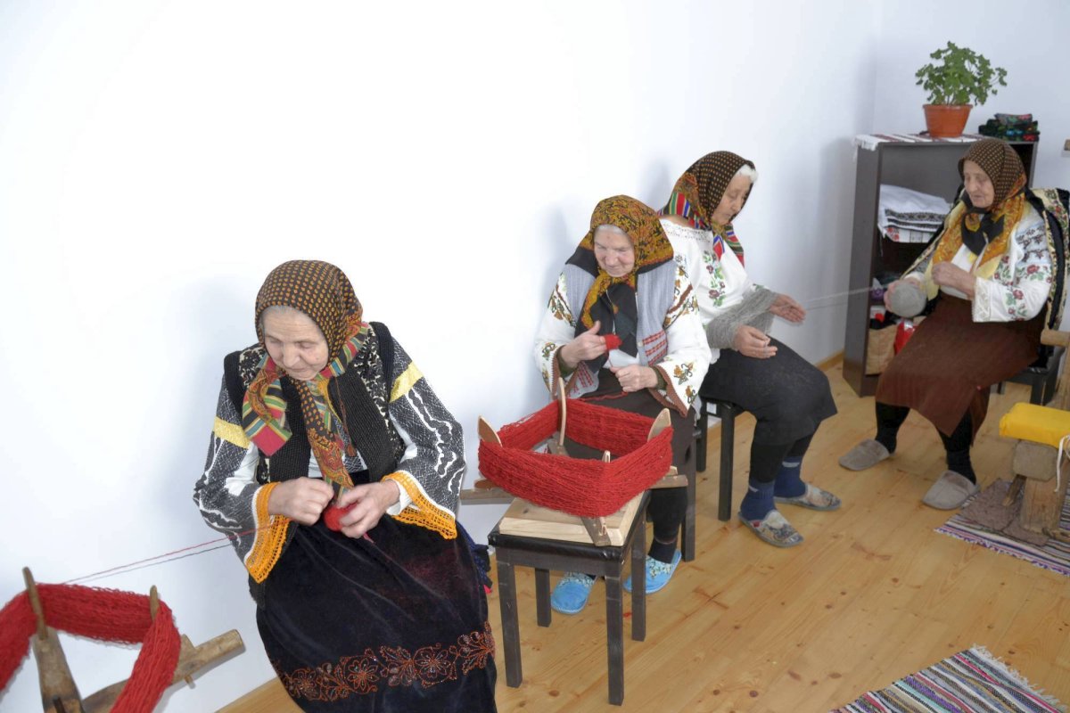 Căsuța meșteșugurilor de la Adâncata 44127