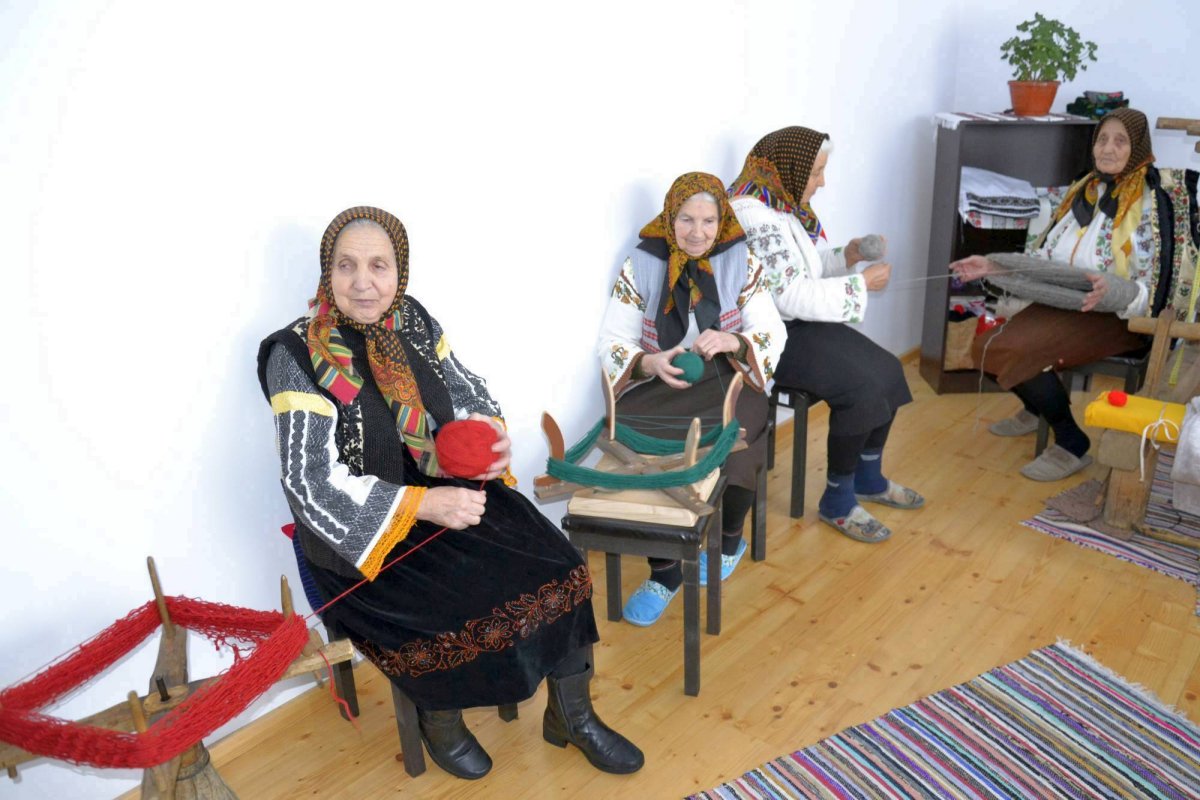 Căsuța meșteșugurilor de la Adâncata 44131