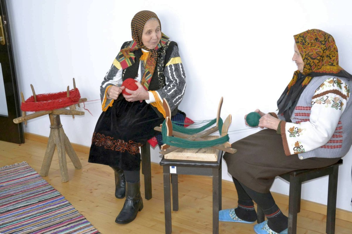 Căsuța meșteșugurilor de la Adâncata 44136