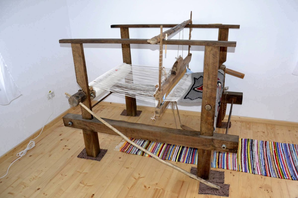 Căsuța meșteșugurilor de la Adâncata 44137