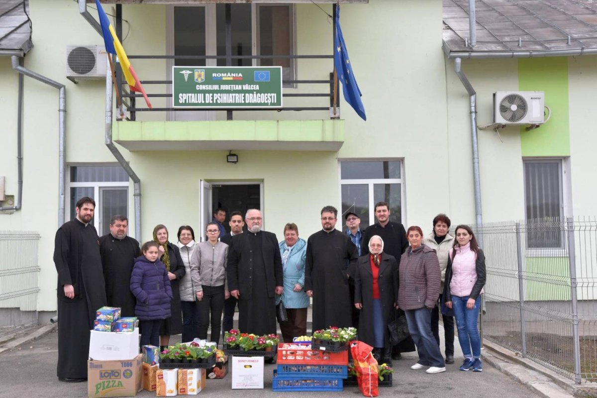 Activităţi filantropice în Arhiepiscopia Râmnicului 43821