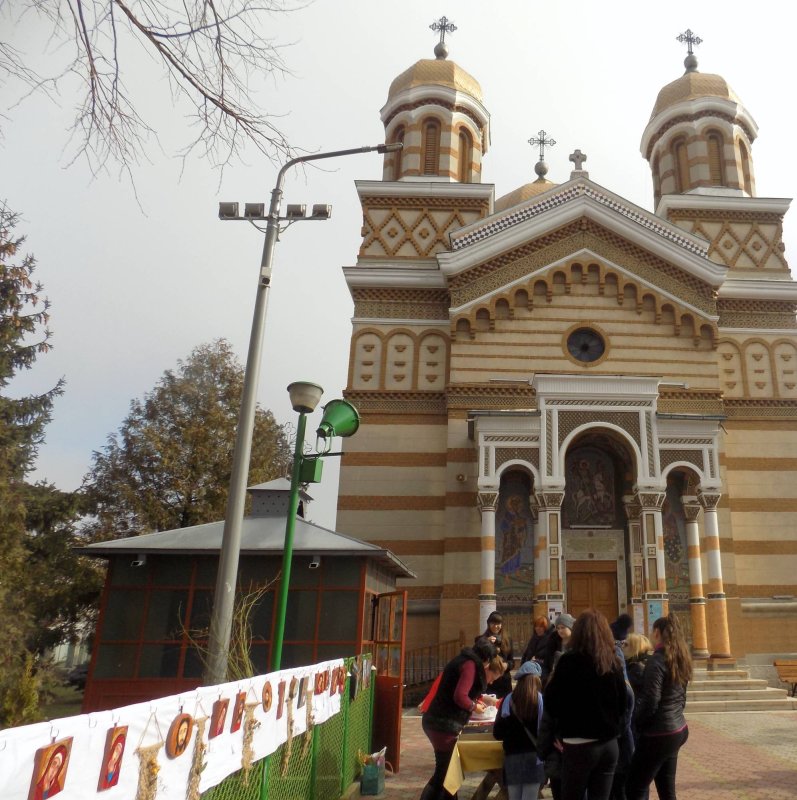 Icoane realizate de copii la Parohia Andronache 43830