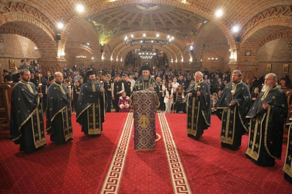 Rugăciuni intense în prima săptămână din Postul Mare     43754