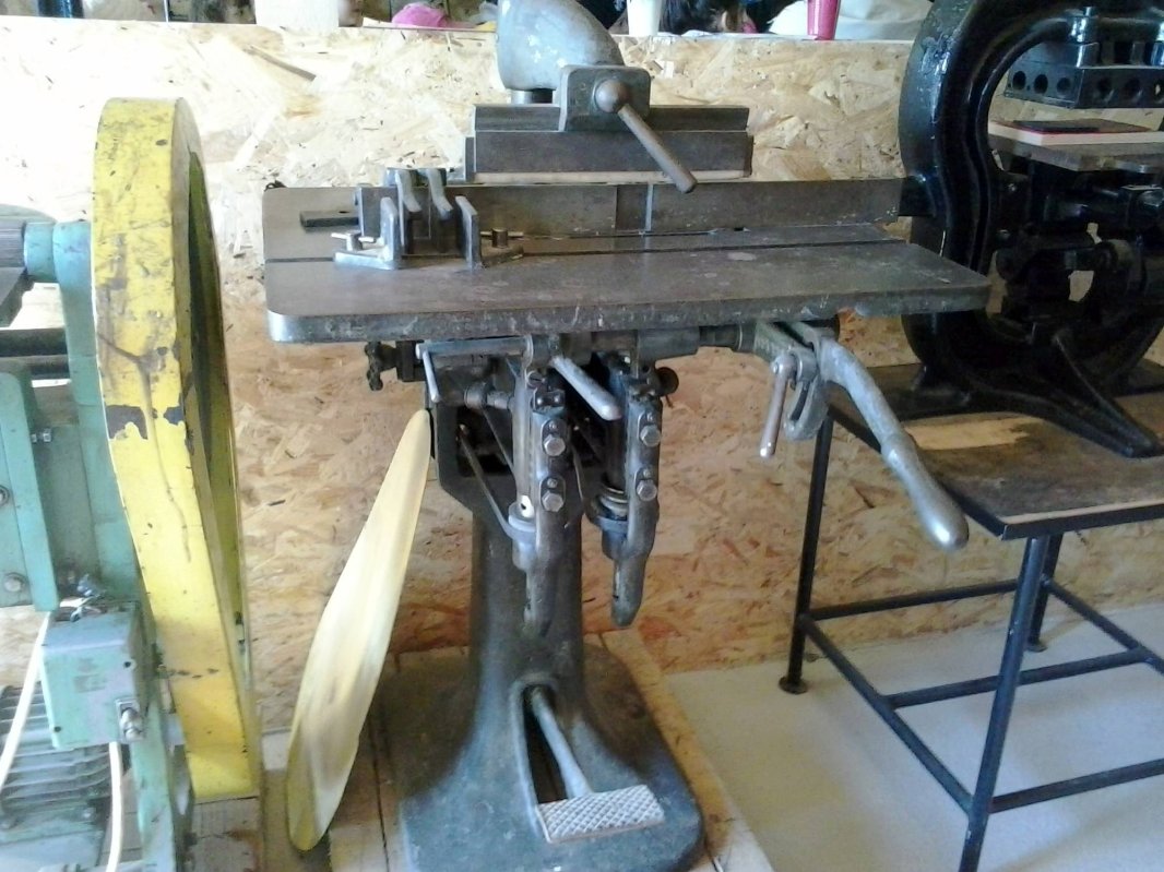 „Cărțișor de Autor” cu versuri și semnătura Anei Blandiana 43664