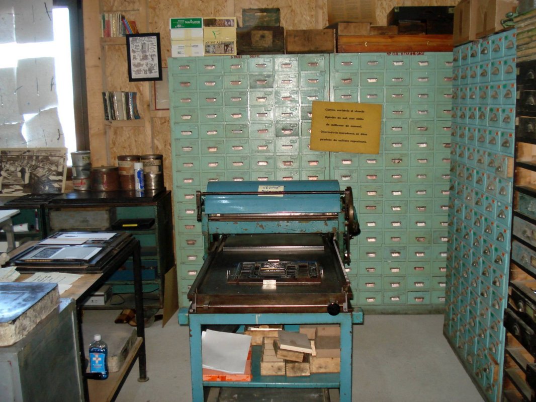 „Cărțișor de Autor” cu versuri și semnătura Anei Blandiana 43676